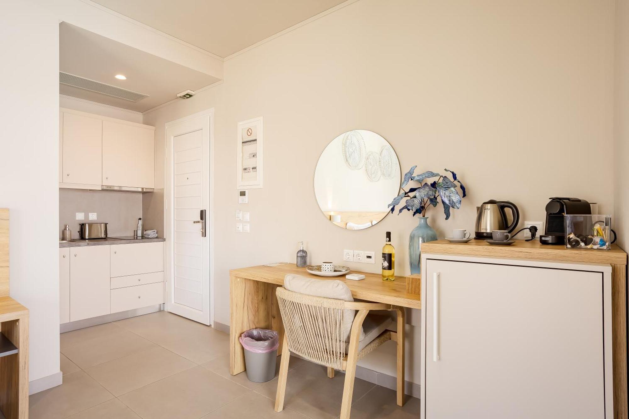 Sarpidon Suites Agia Marina Eksteriør billede