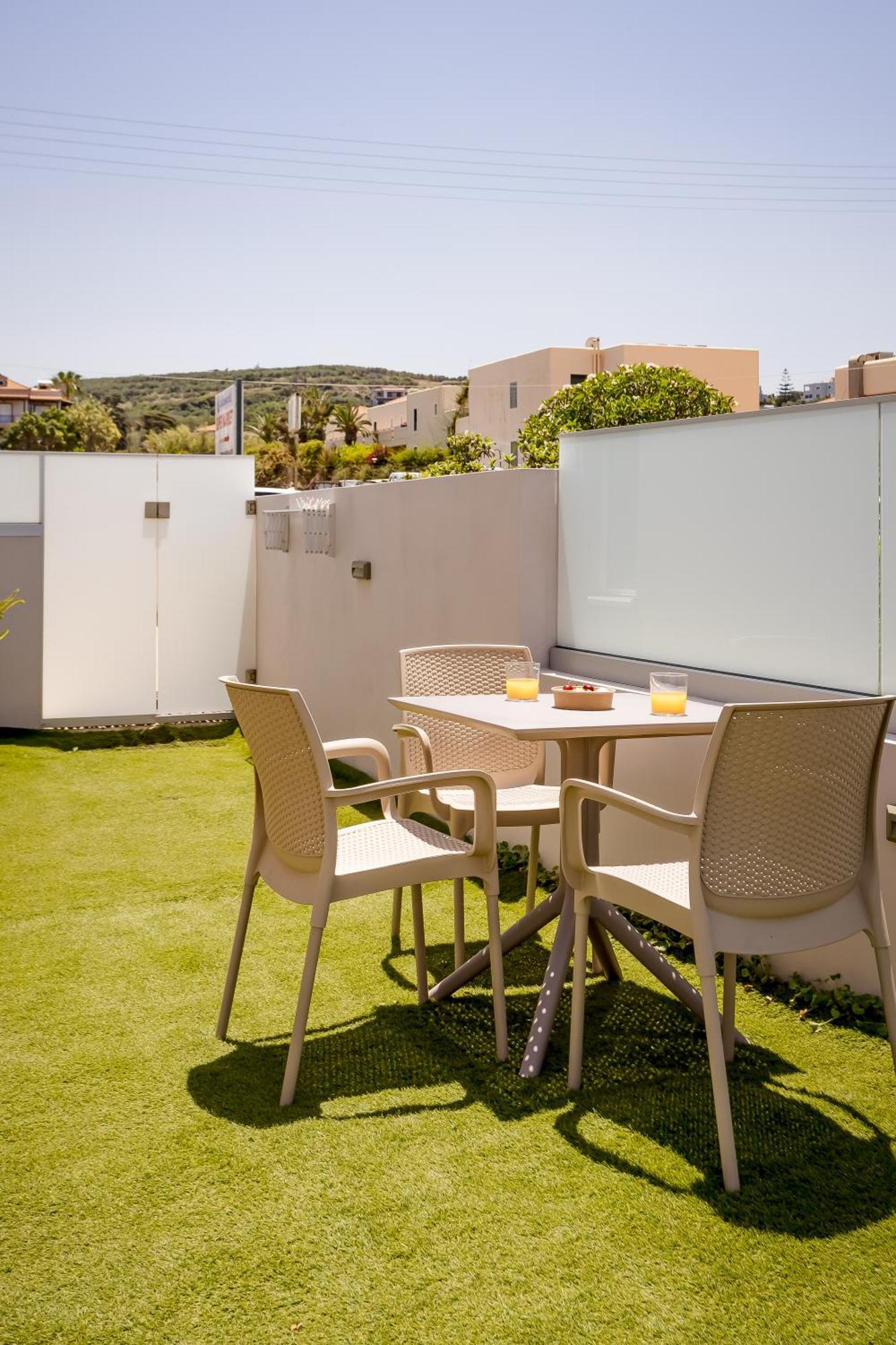 Sarpidon Suites Agia Marina Eksteriør billede